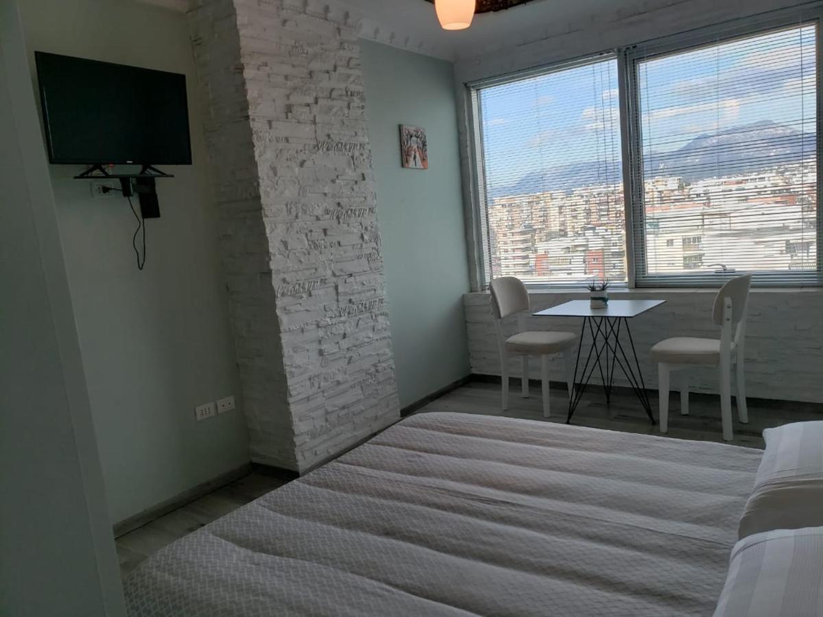 Agroni Rooms Tirana Bagian luar foto