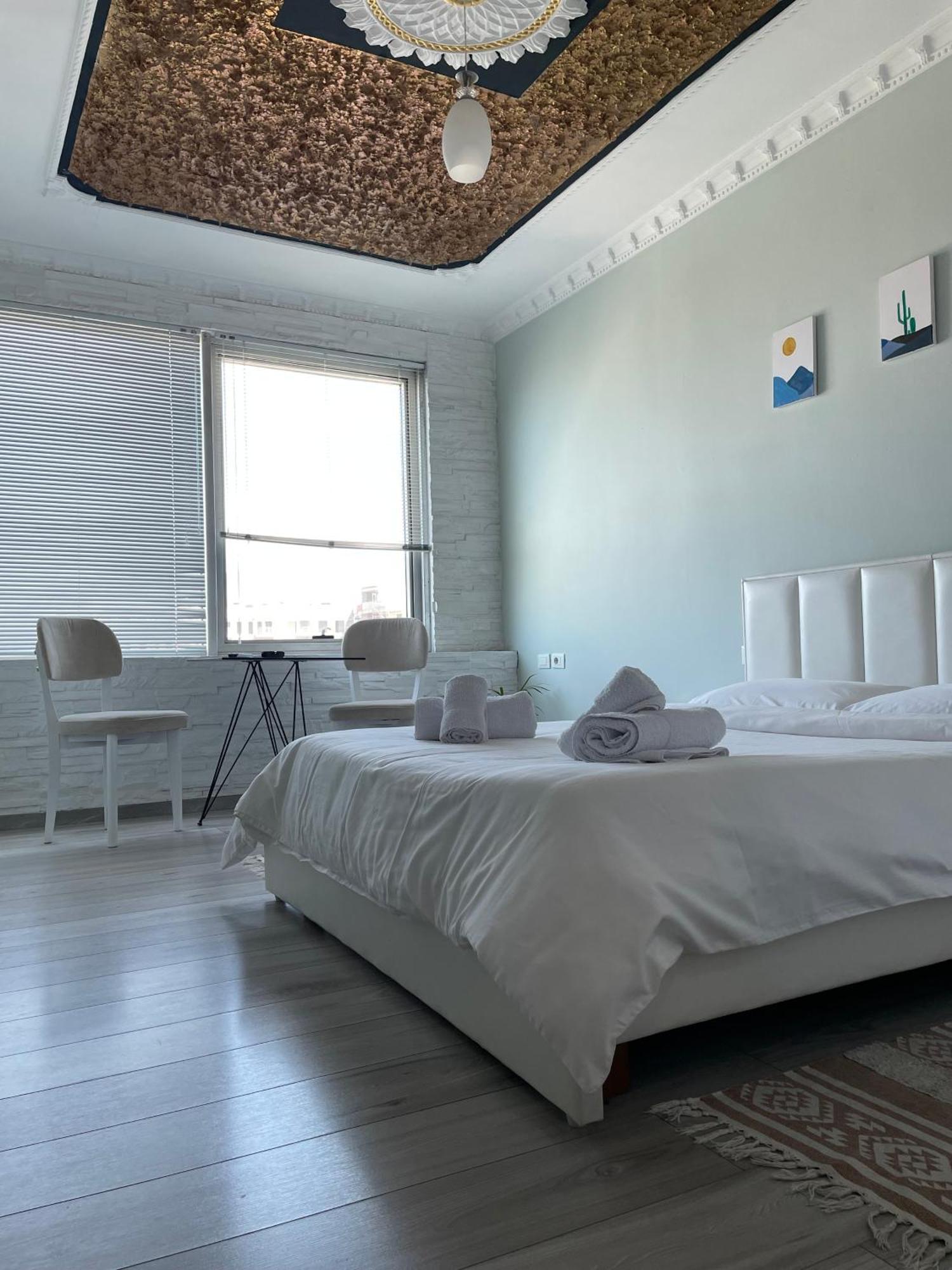 Agroni Rooms Tirana Bagian luar foto